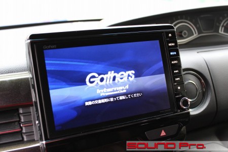 ホンダNBOXのスピーカー交換の様子です